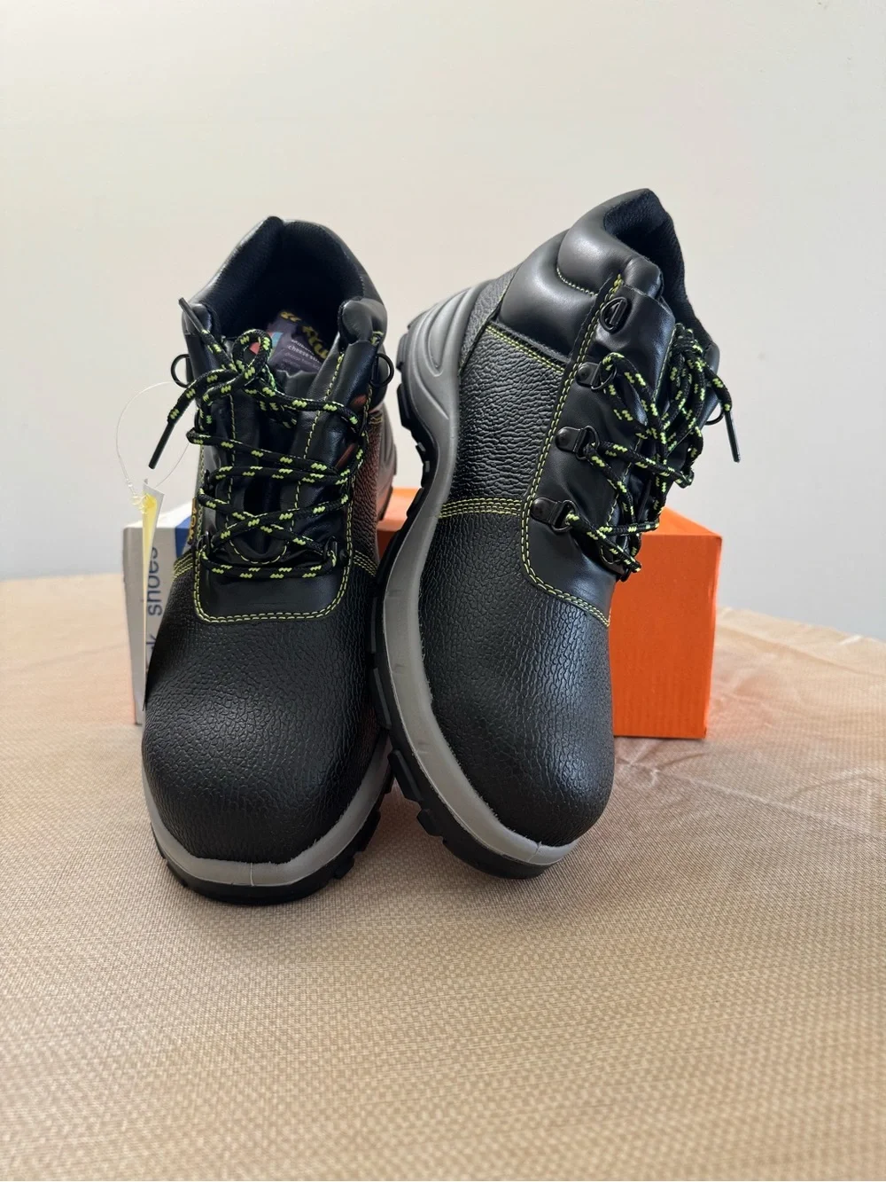 Men's steel toe Black Safety Work Boots with Gray Sole